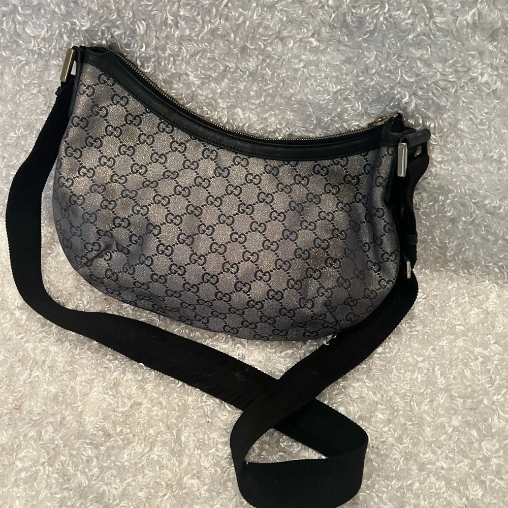 Gucci Navy GG Canvas Web Round Messenger Hobo Bag. - Picture 4 of 14